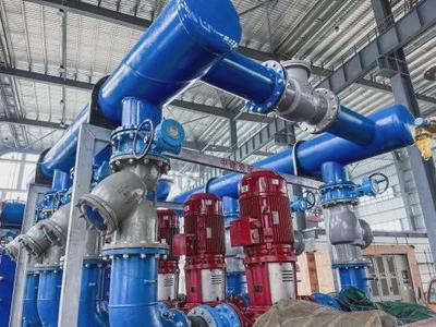 中建五局三公司裝配式機(jī)電工廠實現(xiàn)突破 首個換熱泵組模塊投產(chǎn)并融合電子信息技術(shù)開發(fā)